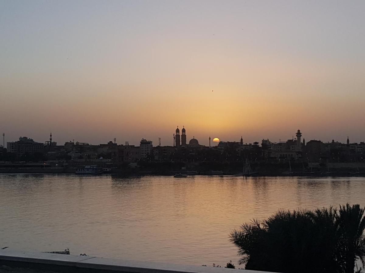 Nile Sunrise Flats Apartment Luxor Exterior foto