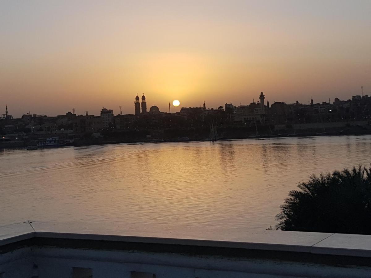 Nile Sunrise Flats Apartment Luxor Exterior foto